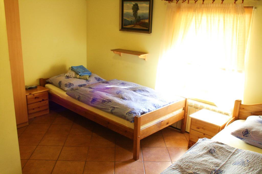 Agroturystyka Ulima Dziwiszow Esterno foto