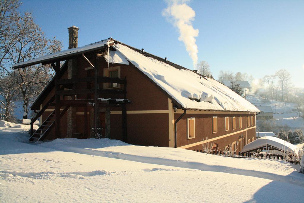 Agroturystyka Ulima Dziwiszow Esterno foto