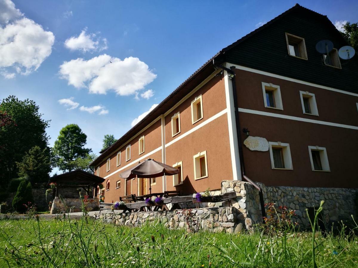 Agroturystyka Ulima Dziwiszow Esterno foto